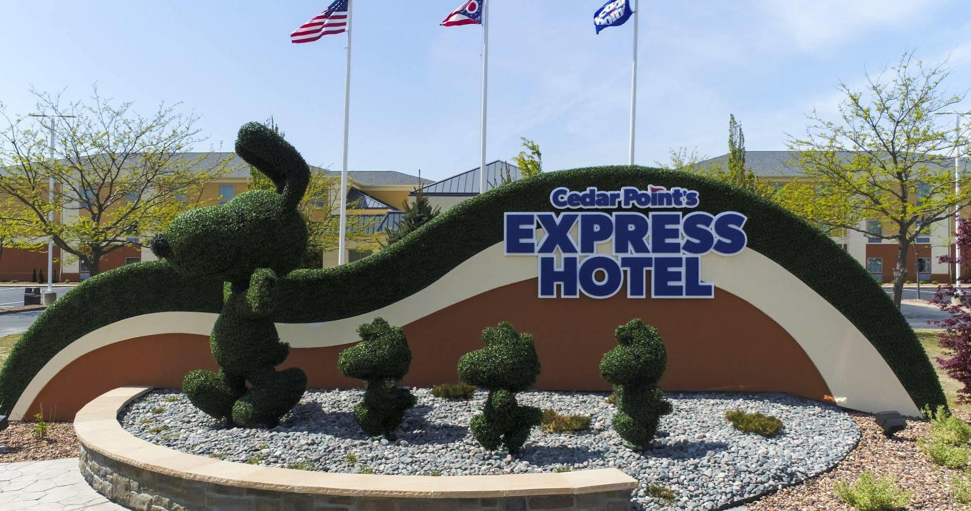 Cedar Point'S Express Hotel Сандъски Екстериор снимка